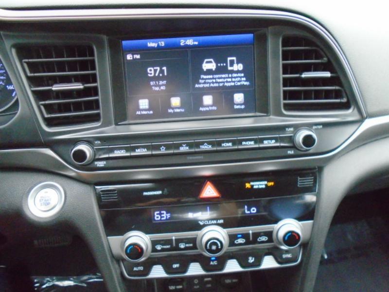 Hyundai Elantra SEL 2019