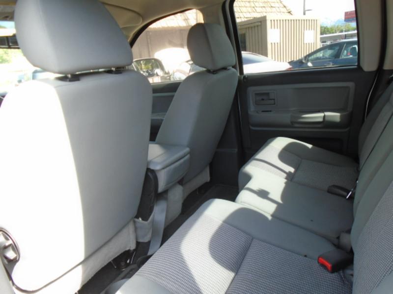 Dodge Dakota SLT Crew Cab 4WD 2010