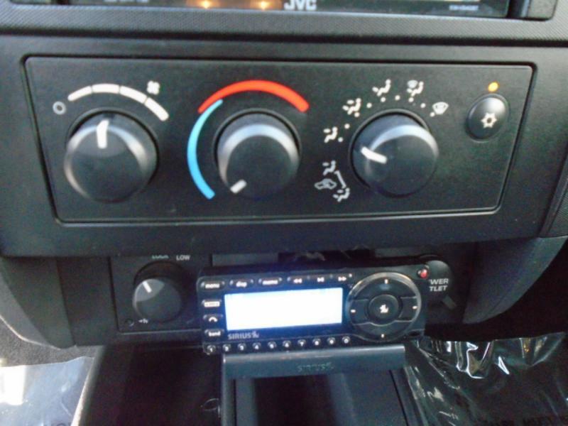 Dodge Dakota SLT Crew Cab 4WD 2010