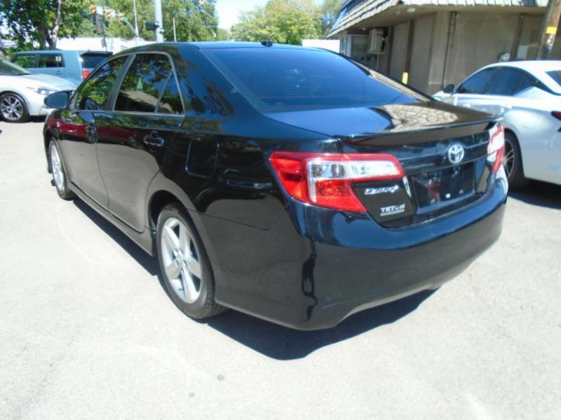 Toyota Camry XLE 2013