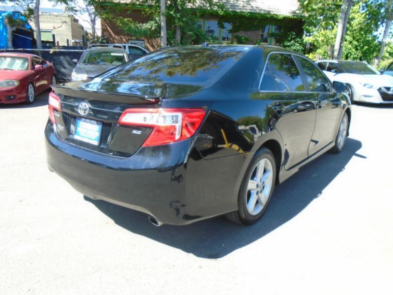 Toyota Camry XLE 2013