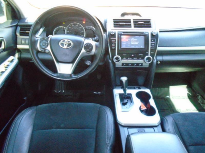 Toyota Camry XLE 2013