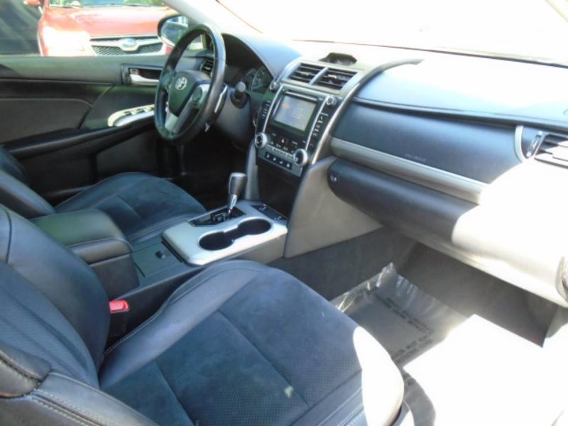 Toyota Camry XLE 2013
