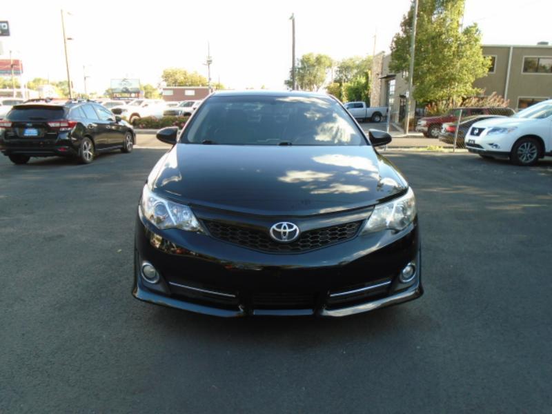 Toyota Camry XLE 2013