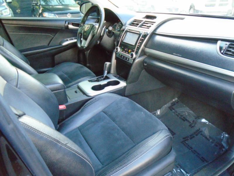 Toyota Camry XLE 2013