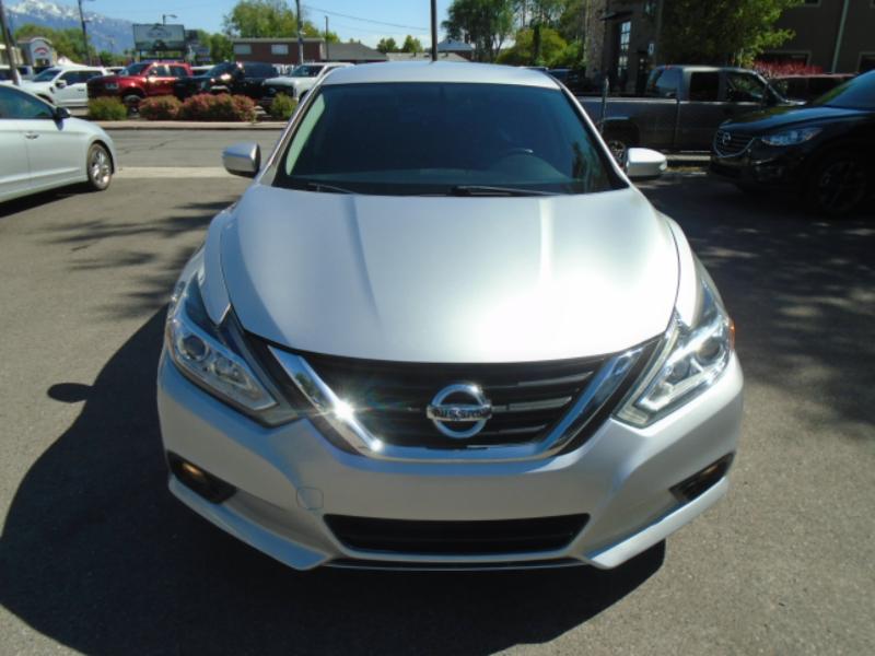 Nissan Altima 2.5 SV 2018