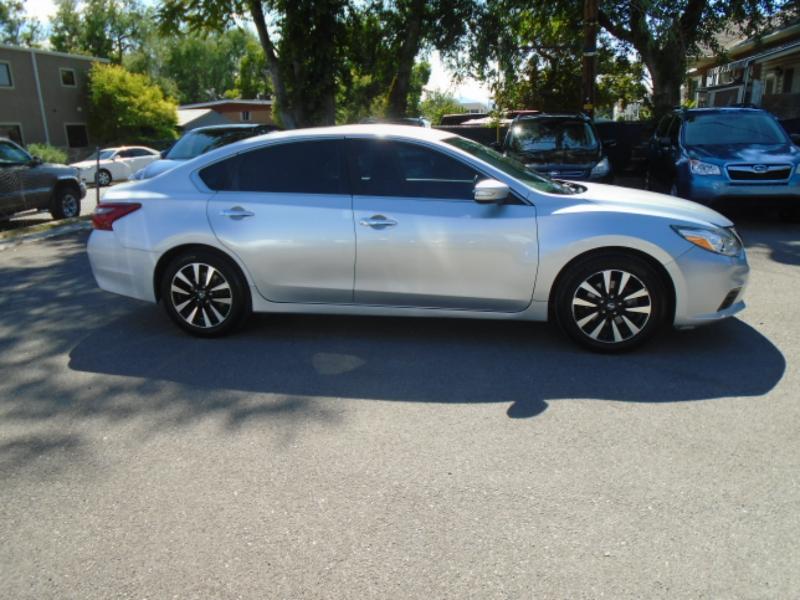 Nissan Altima 2.5 SV 2018