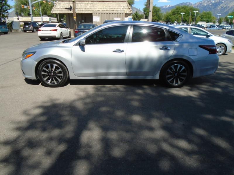 Nissan Altima 2.5 SV 2018