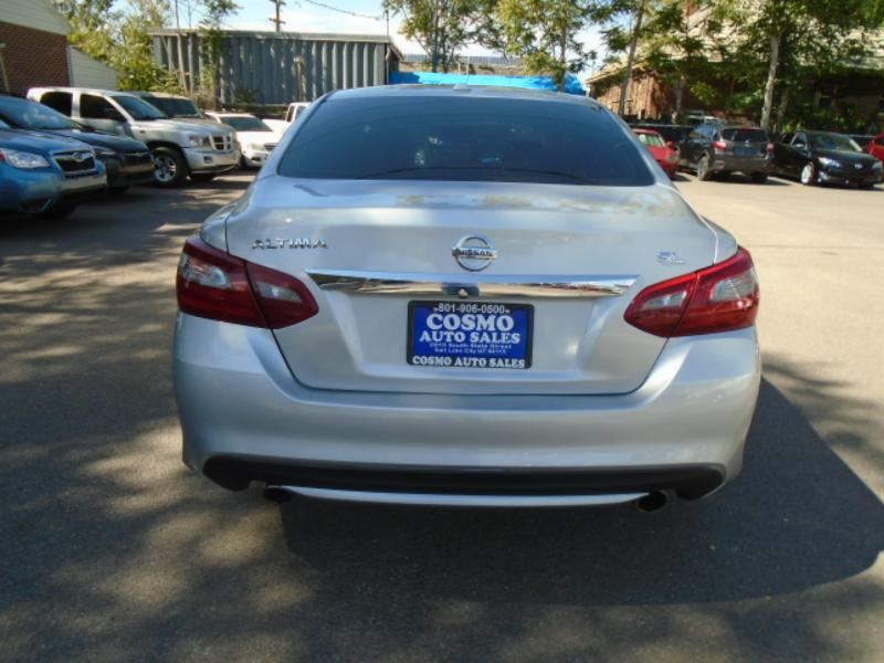 Nissan Altima 2.5 SV 2018