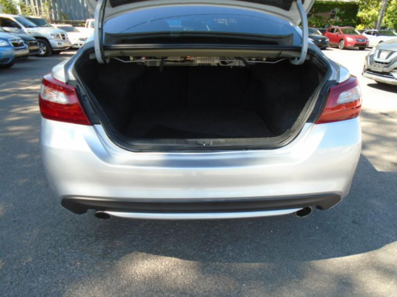 Nissan Altima 2.5 SV 2018