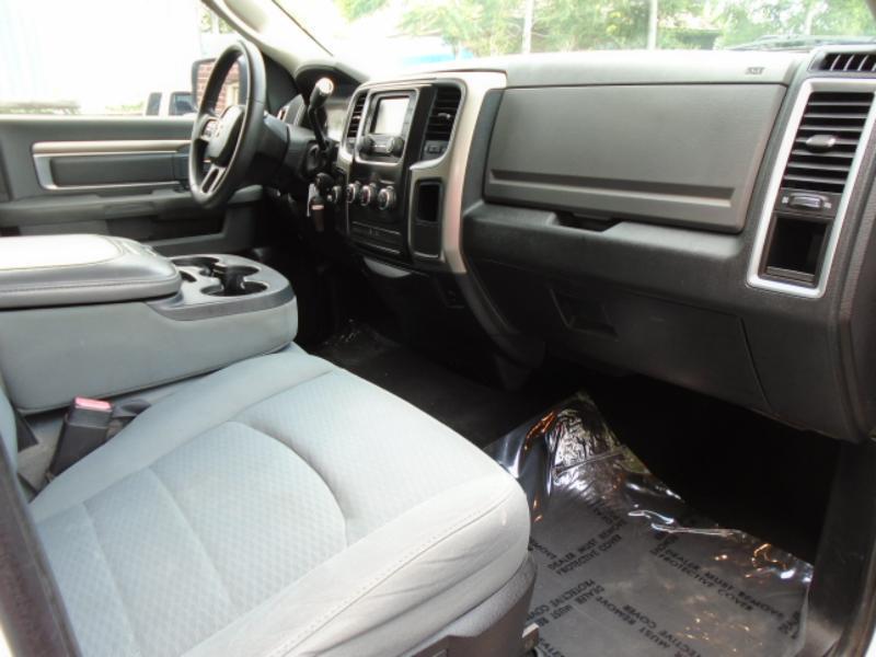 RAM 1500 SLT Quad Cab 4WD 2013