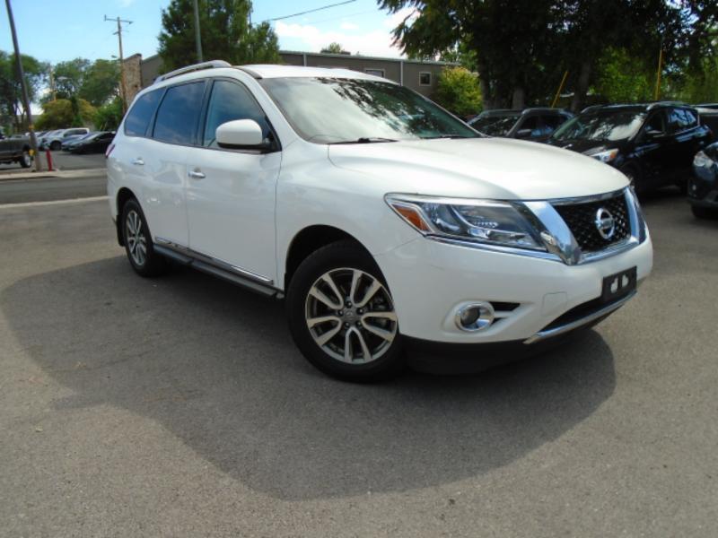 Nissan Pathfinder Platinum 4WD 2016