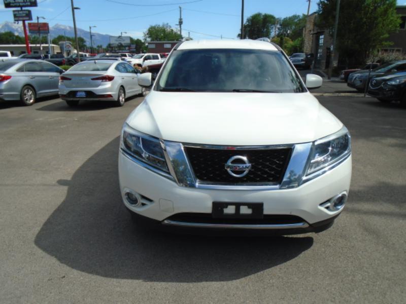 Nissan Pathfinder Platinum 4WD 2016