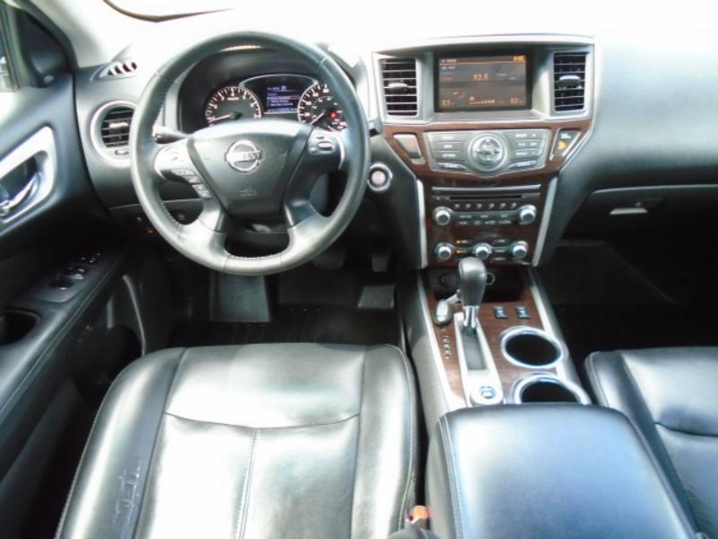 Nissan Pathfinder Platinum 4WD 2016