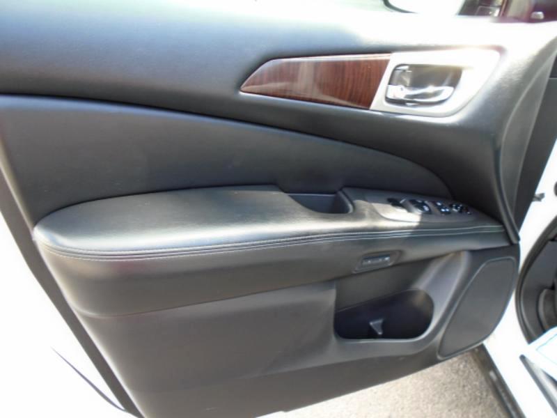 Nissan Pathfinder Platinum 4WD 2016