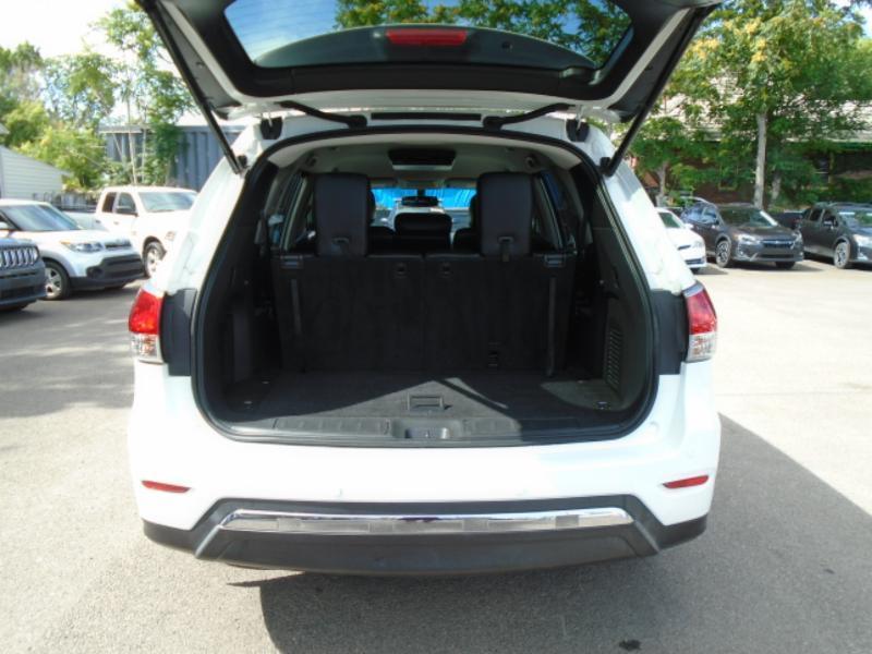 Nissan Pathfinder Platinum 4WD 2016