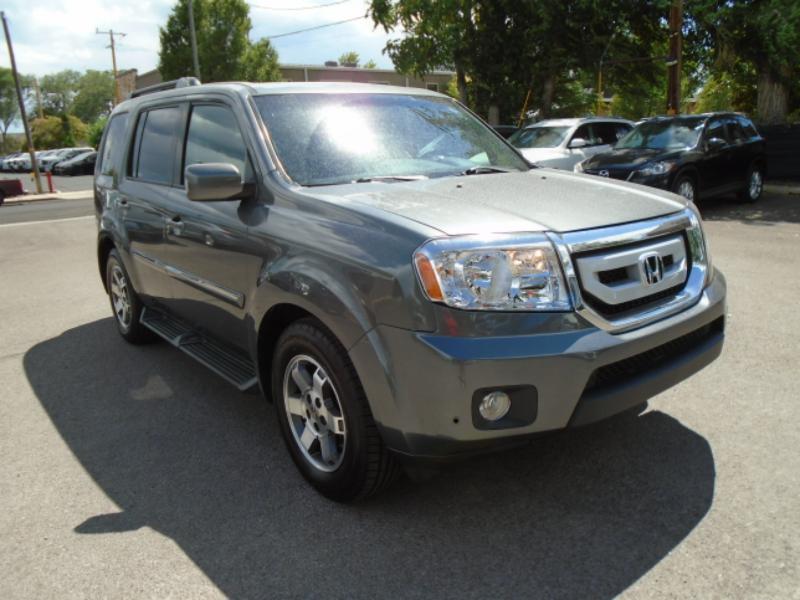Honda Pilot Touring 4WD 5-Spd AT with DVD 2011