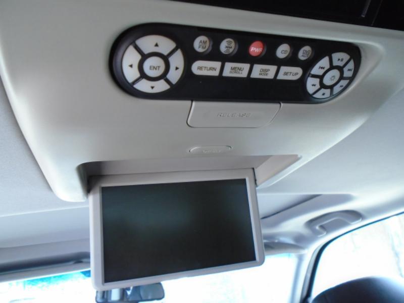 Honda Pilot Touring 4WD 5-Spd AT with DVD 2011