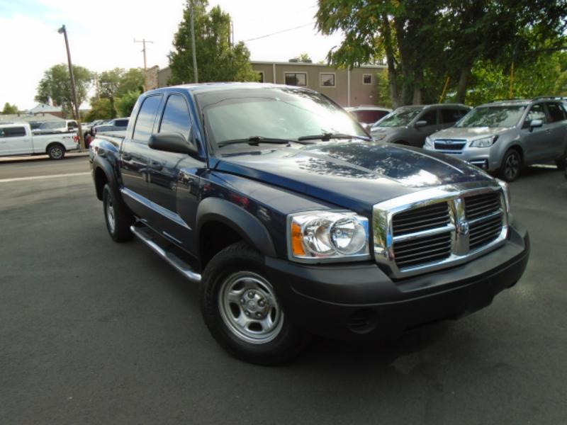 Dodge Dakota ST Quad Cab 4WD 2005