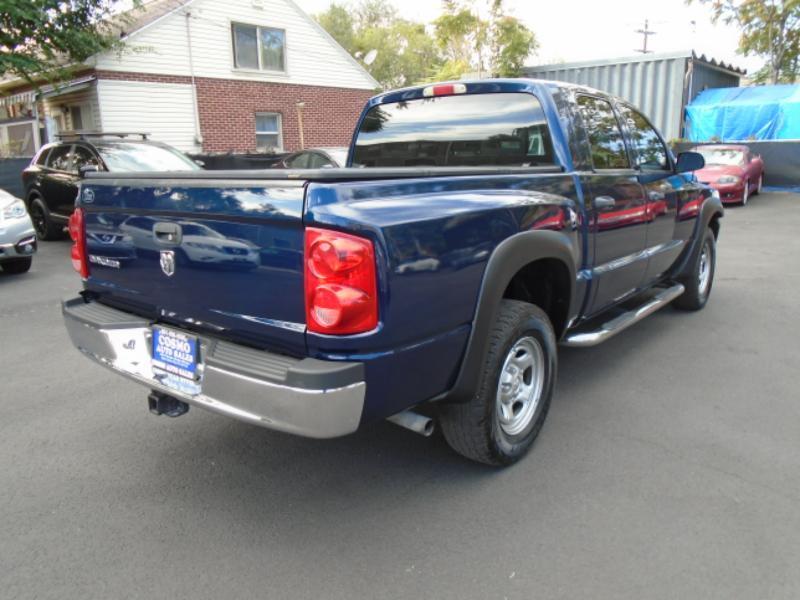 Dodge Dakota ST Quad Cab 4WD 2005