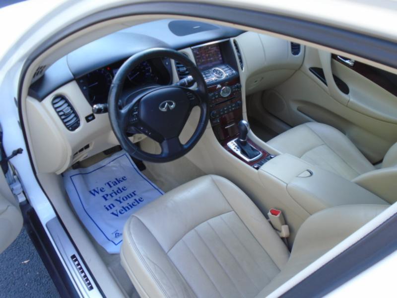 Infiniti QX50 Base AWD 2016