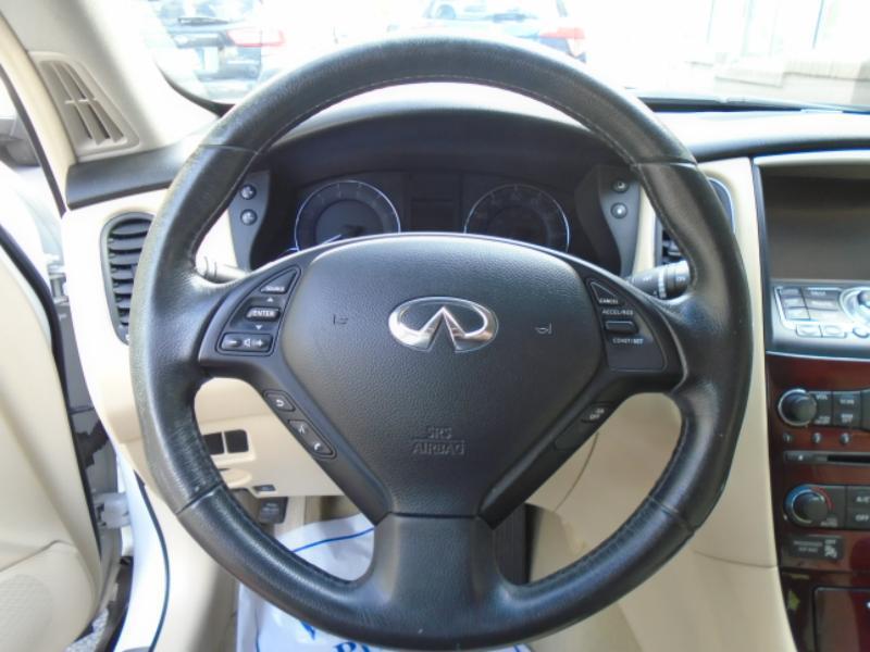 Infiniti QX50 Base AWD 2016