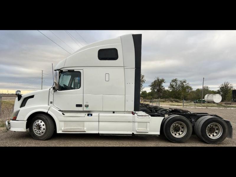 2014 Volvo VNL 