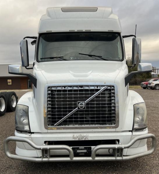 Volvo VNL  2014