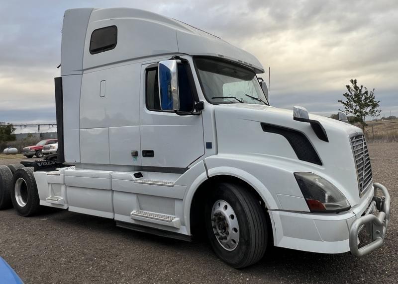 Volvo VNL  2014