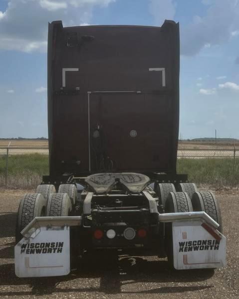 Kenworth T700  2012