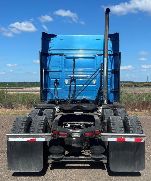 Volvo VNL  2013