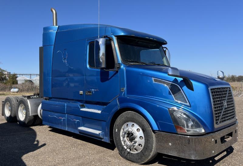 Volvo VNL  2013