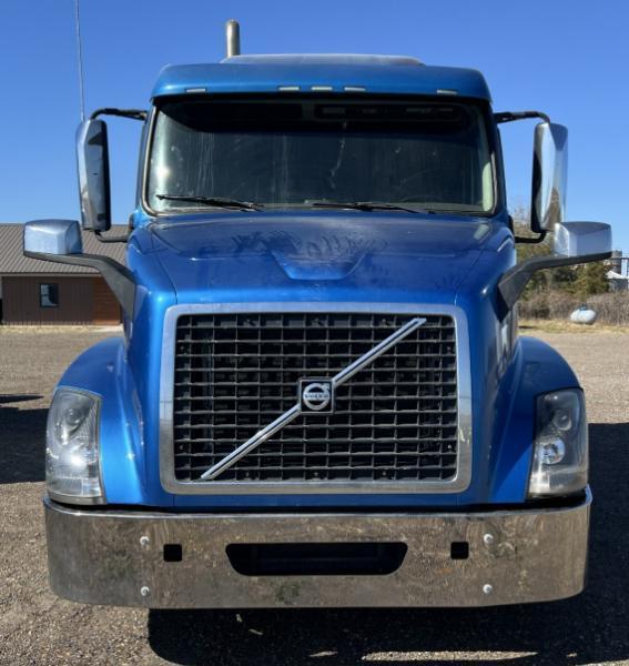 Volvo VNL  2013