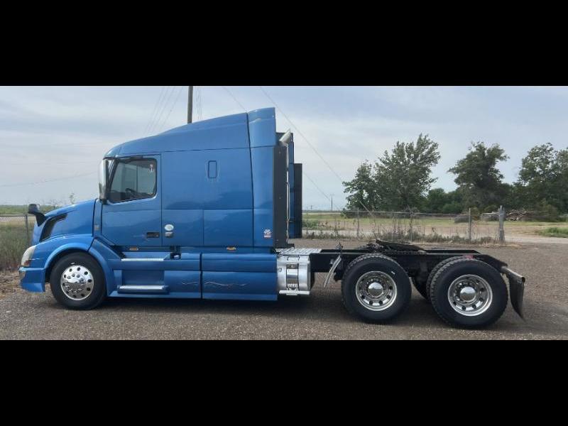 Volvo VNL  2014
