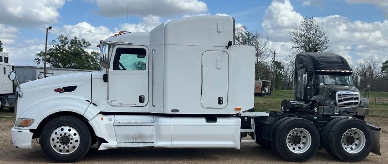 Peterbilt 386  2011