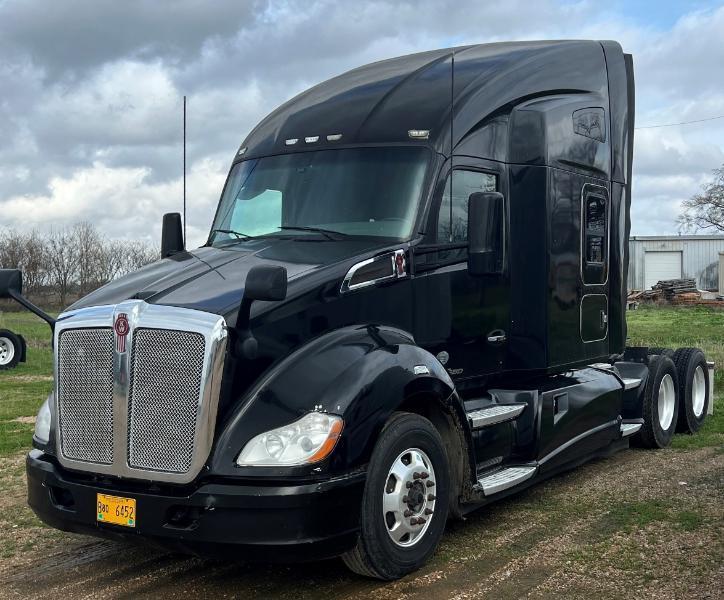 Kenworth 310  2014