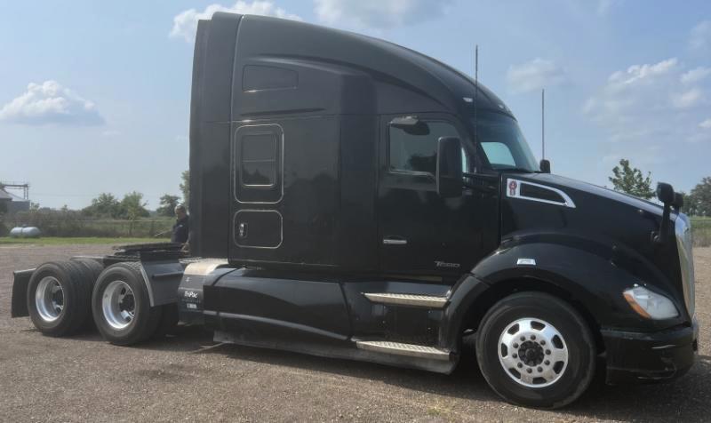 Kenworth 310  2014
