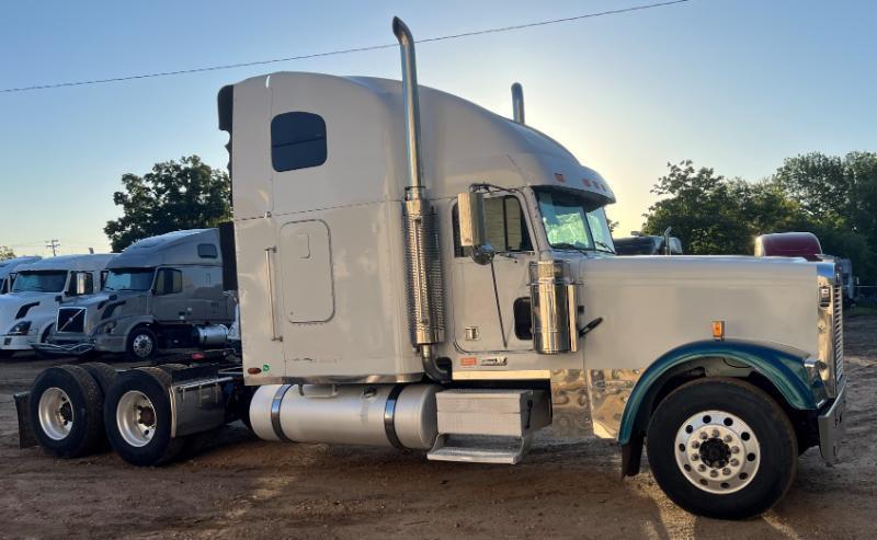 Freightliner FLD132XL Classic  2006