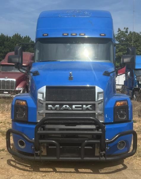 Mack Anthem  2020