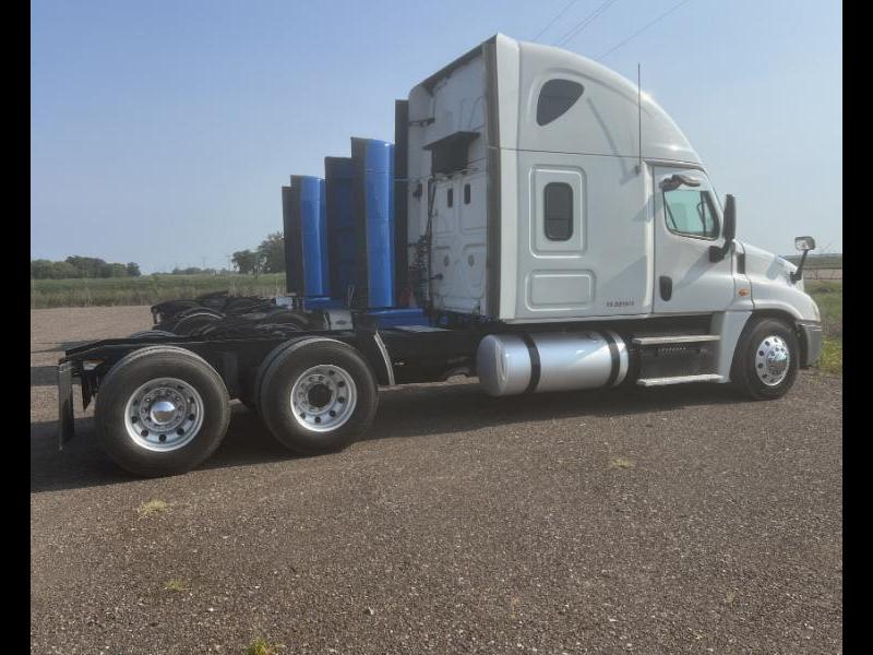 Freightliner Cascadia 125  2013