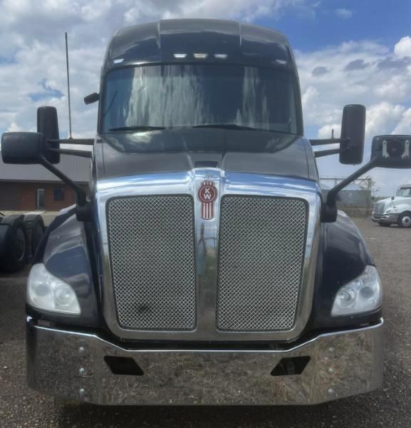 Kenworth 310  2015