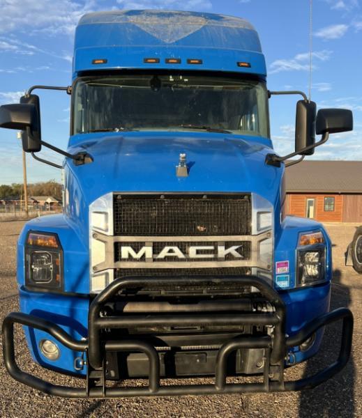 Mack Anthem  2020