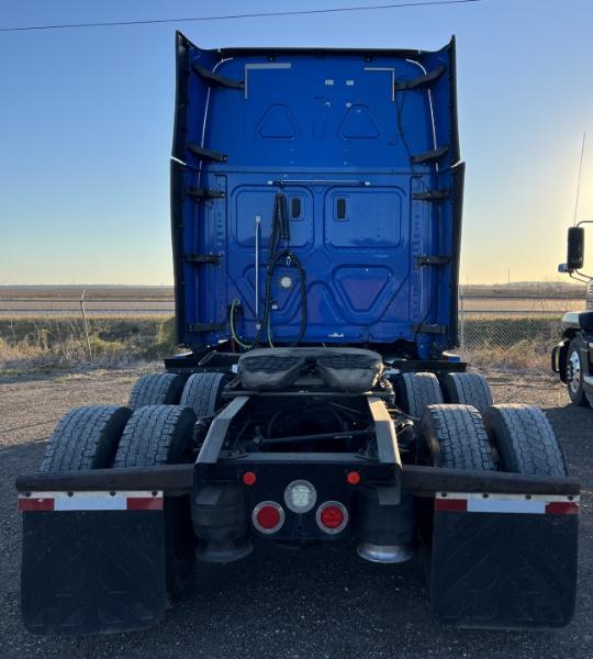 Freightliner Cascadia 125  2019