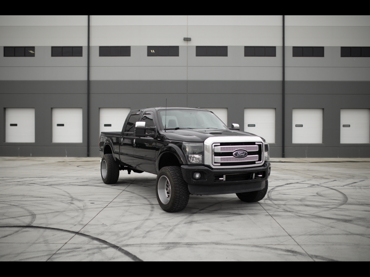 2016 Ford F-350 Super Duty Lariat's photo