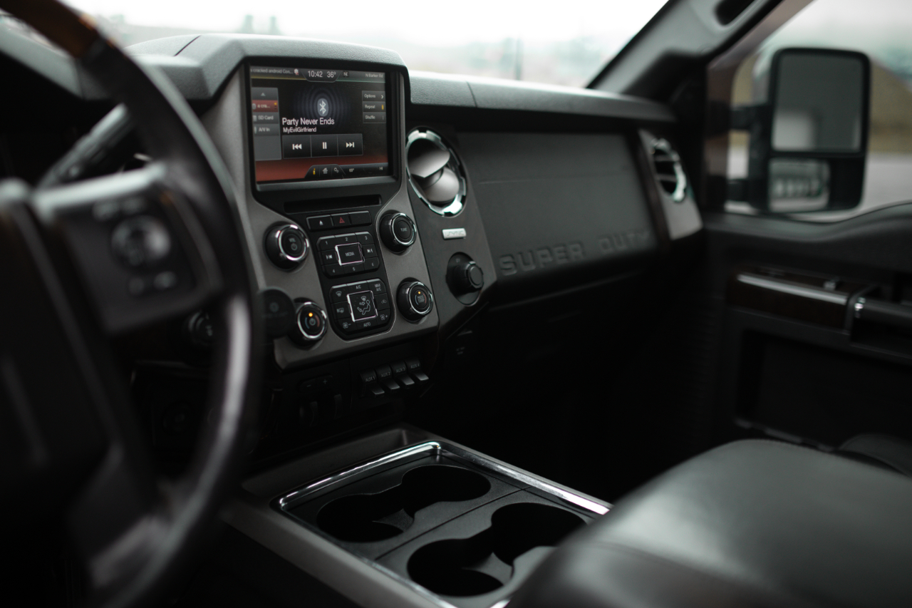 Ford F-350 SD Limited Crew Cab 4WD 2016