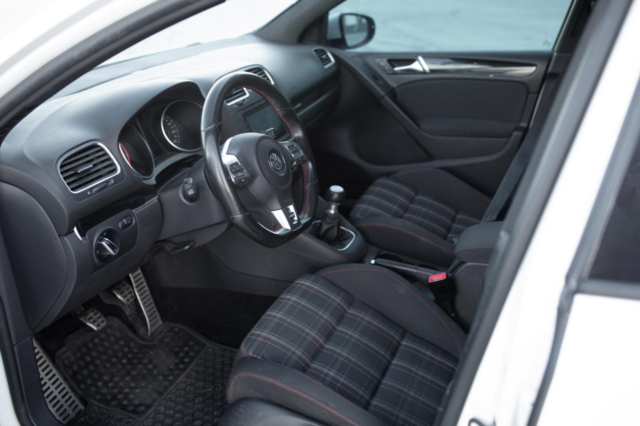 Volkswagen GTI 4-door 2012