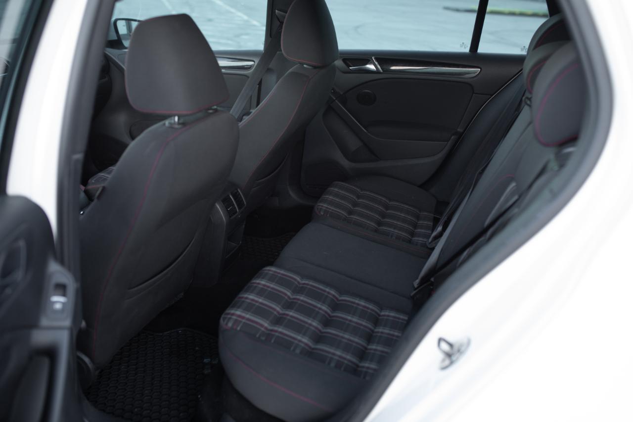 Volkswagen GTI 4-door 2012