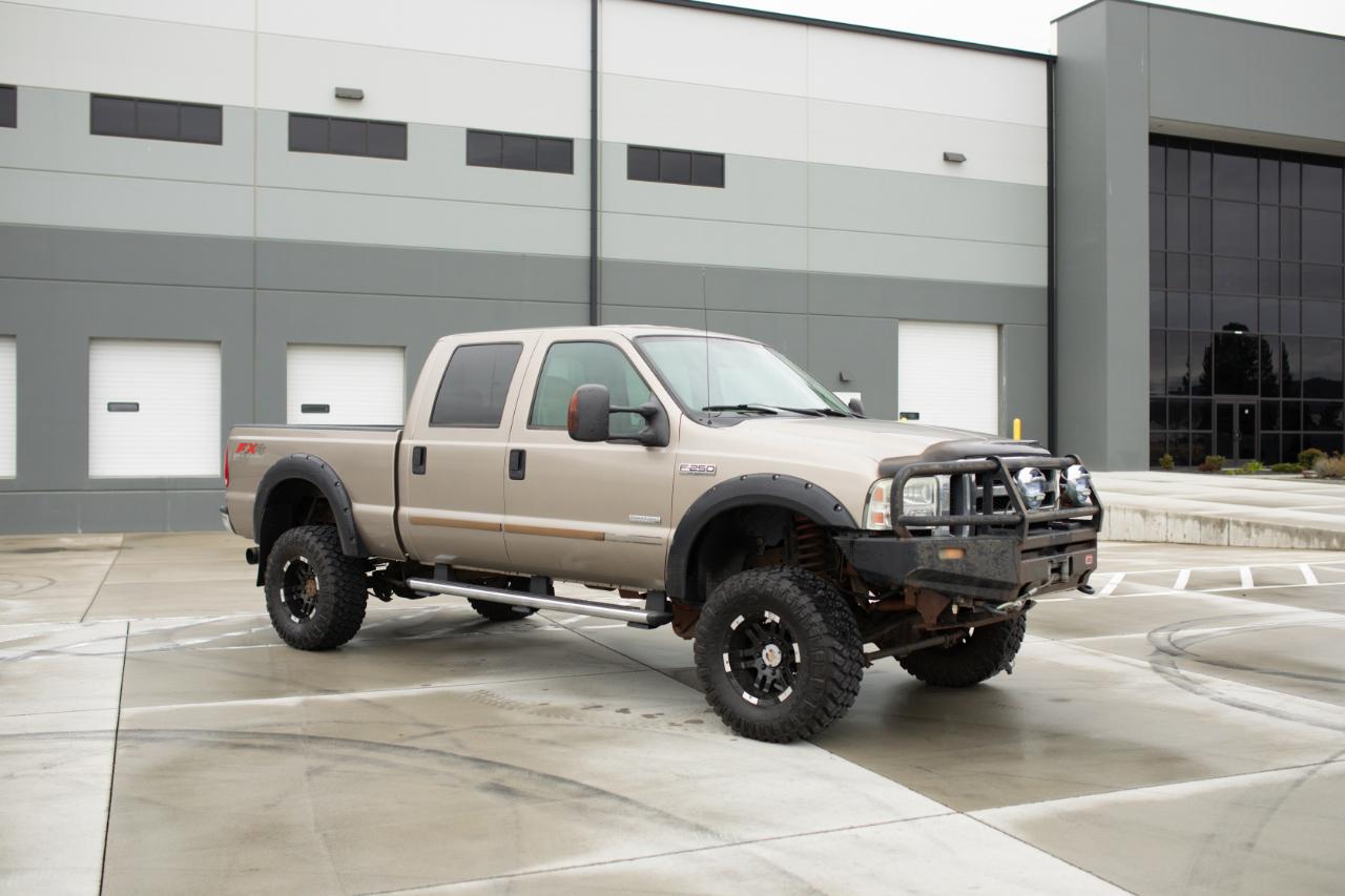 Ford F-250 SD XLT Crew Cab Short Bed 4WD 2006