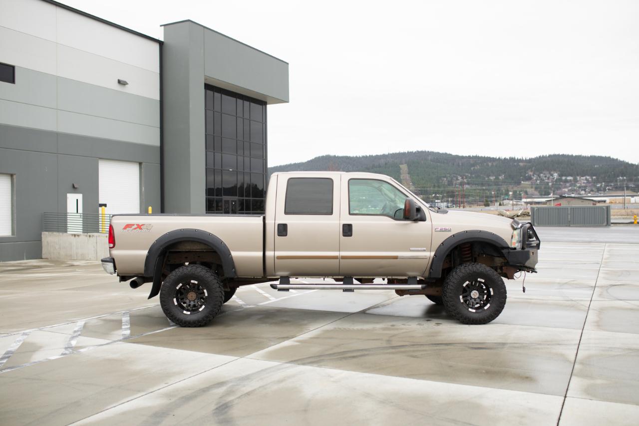 Ford F-250 SD XLT Crew Cab Short Bed 4WD 2006