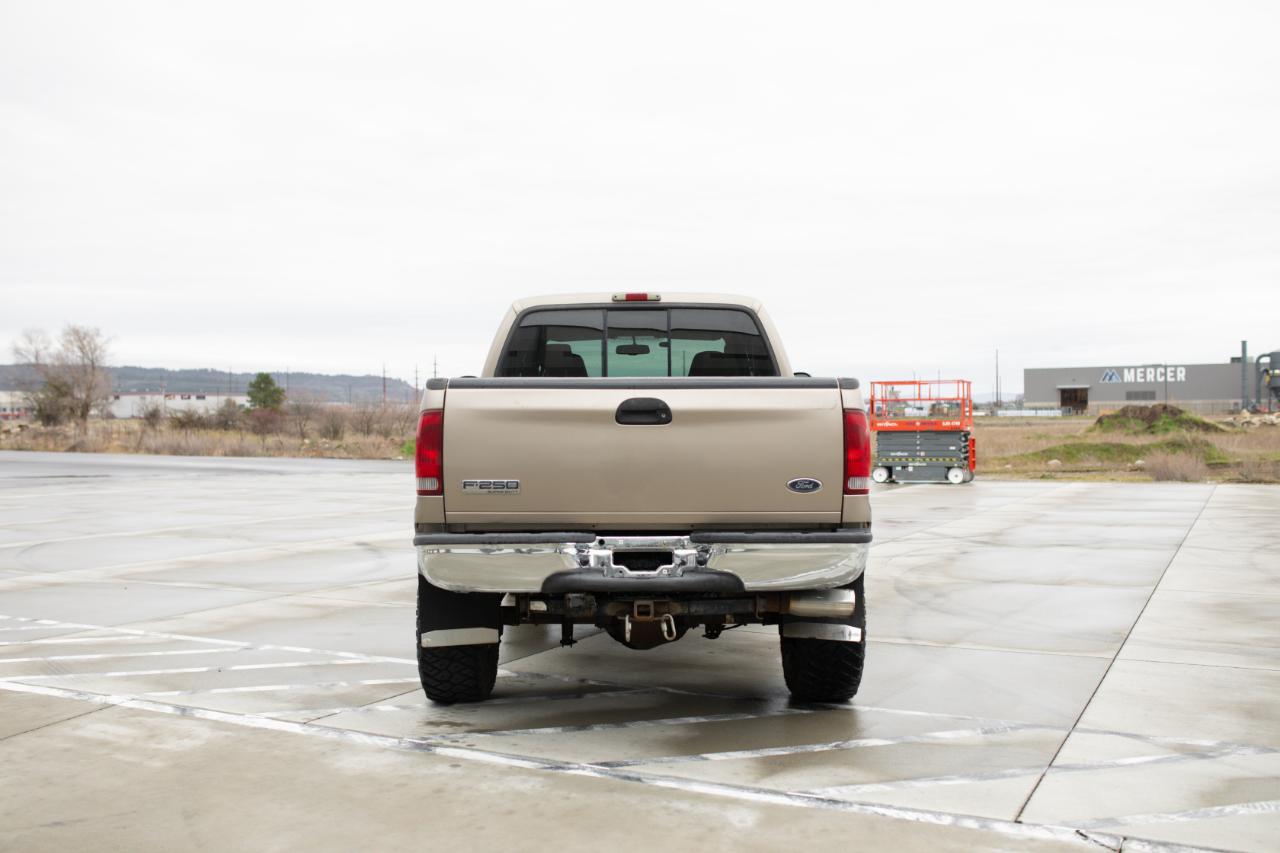Ford F-250 SD XLT Crew Cab Short Bed 4WD 2006